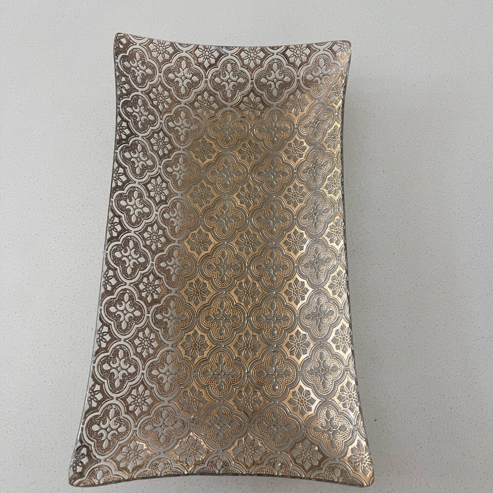 Vintage MCM Georges Briard 24k Gold Hollywood Regency Embossed Rectangle Dish‎